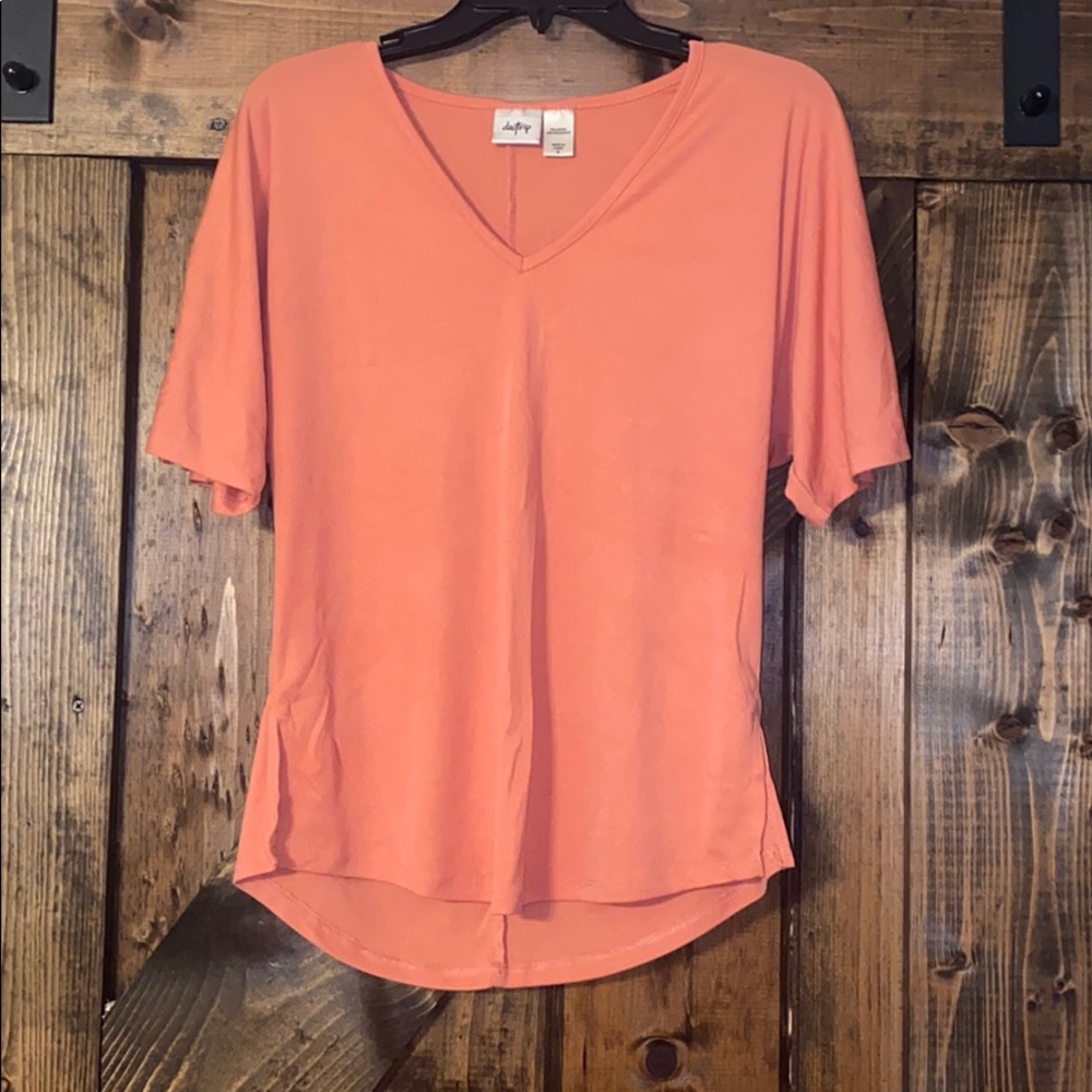 Short sleeve tee